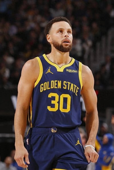 拜仁助教：花臂纹身与库里的篮球缘