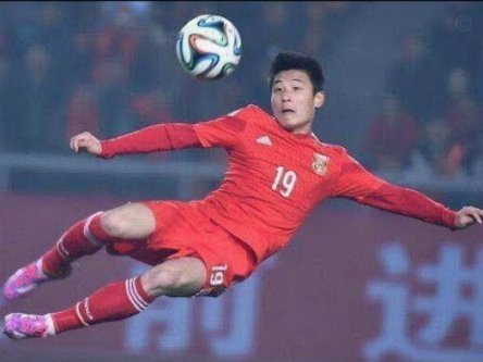足球，黄种人和其他人种有种族差距吗？白人和黑人哪个更强？