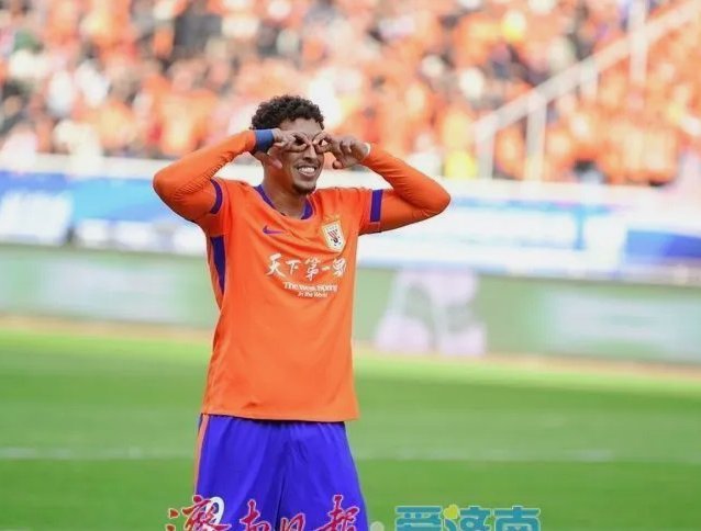 辽宁铁人张岩荣膺中超5月最佳守门员