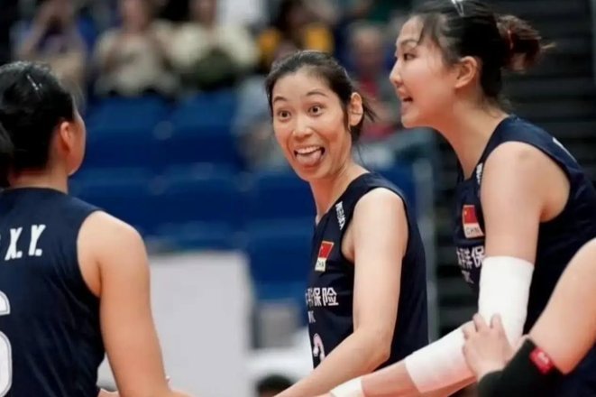 太阳报介绍吉马良斯妻子：是营养师，成长于热爱足球的家庭
