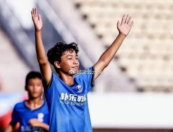李昊炎长高了还能踢边锋吗？